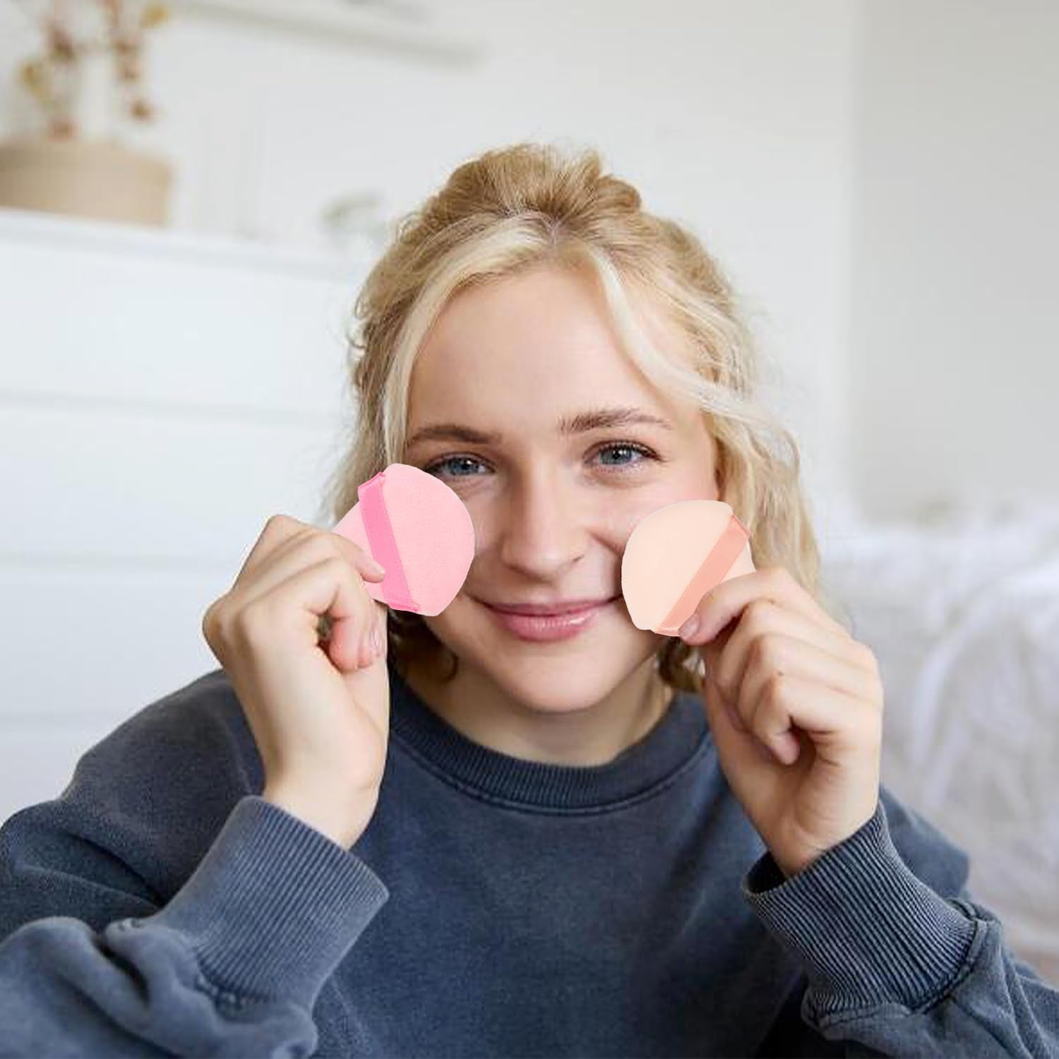 32Pcs Triangular Velvet Makeup Puff with Ribbon Band for Contouring under Eyes and Face, Powder Puff Sponge for Setting (Multi-Colors)